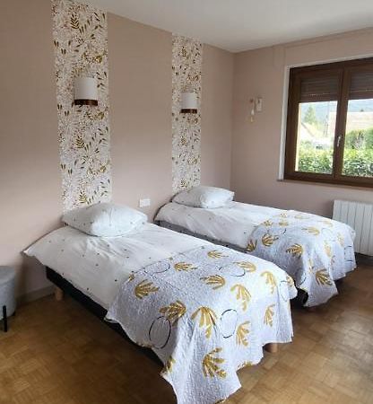 La Plante, Tendance Et Design Ornans Bagian luar foto