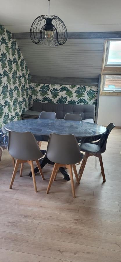 La Plante, Tendance Et Design Ornans Bagian luar foto